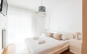Luxury And Spacious Apt For 6 Guests